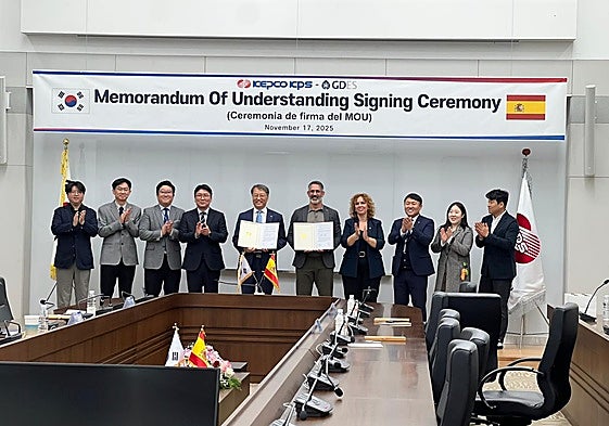 Firma del memorando de entendimiento entre ambas empresas.