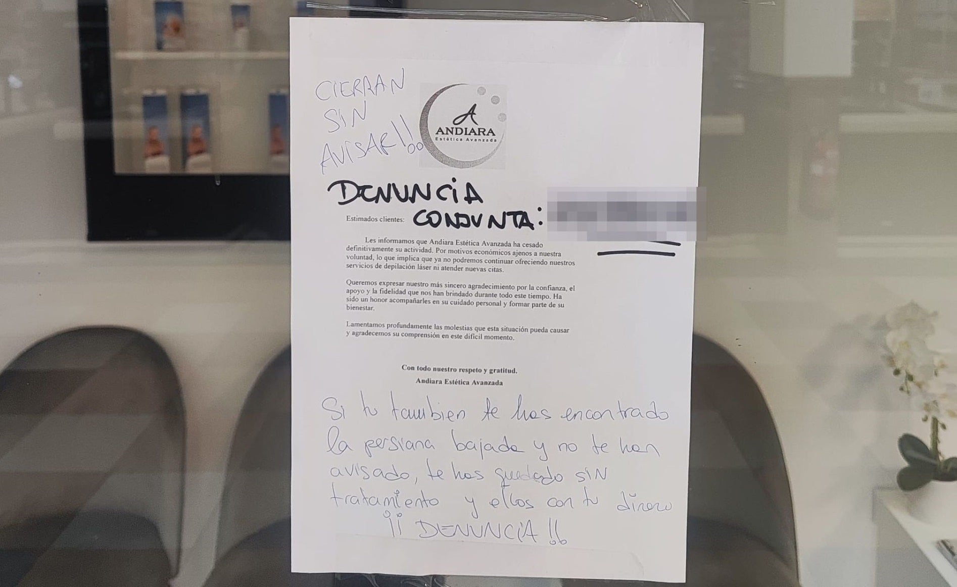 El cartel que aparece en uno de los centros de depilación láser que ha cerrado.