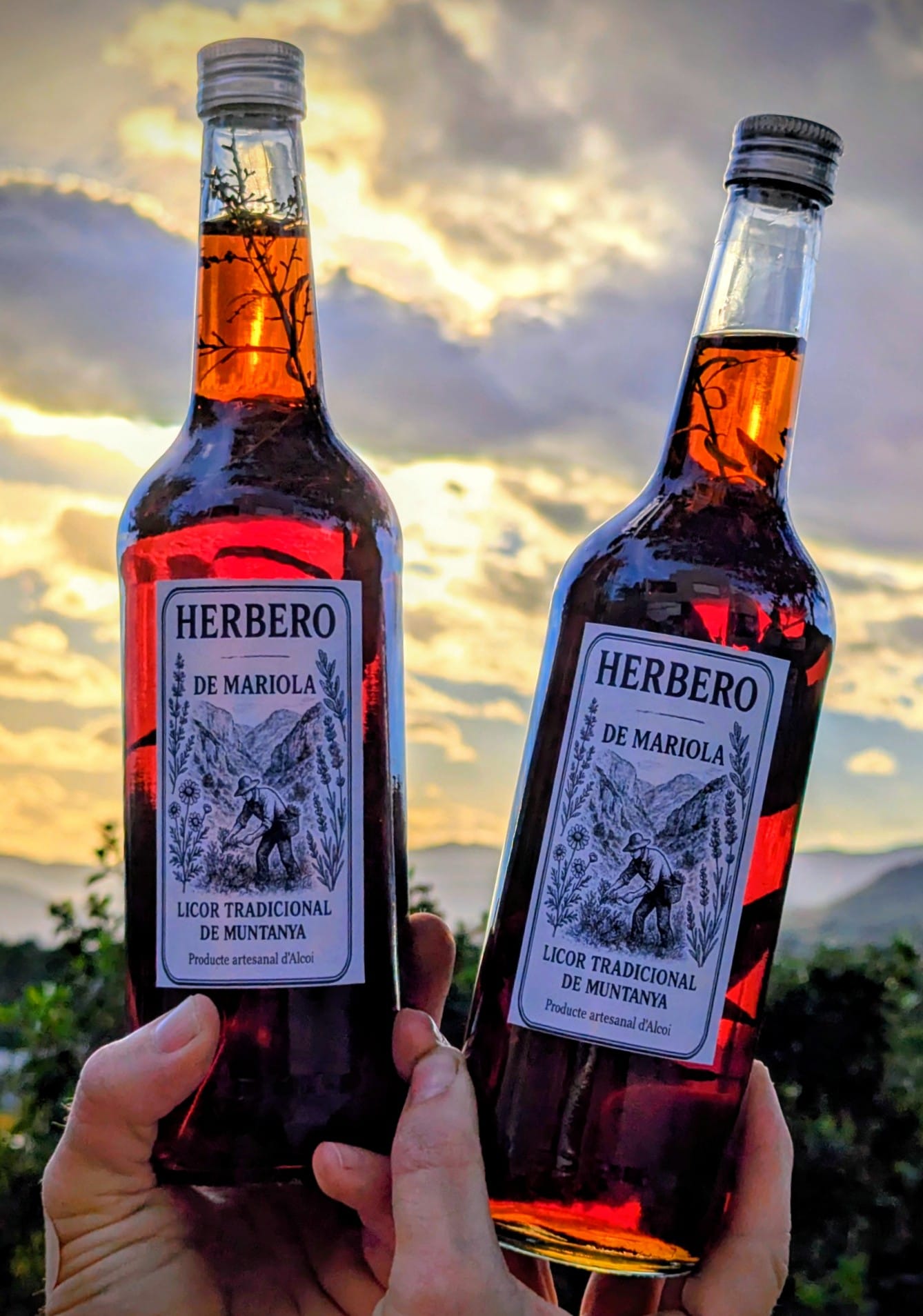 El herbero pasó de ser un licor doméstico a comercializarse.