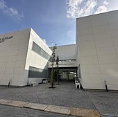 Edificio del nuevo centro de salud de Oliva.