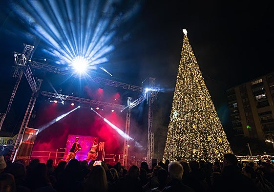 Acto de encendido de la iluminación.