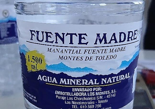 Una botella afectada por la bacteria.