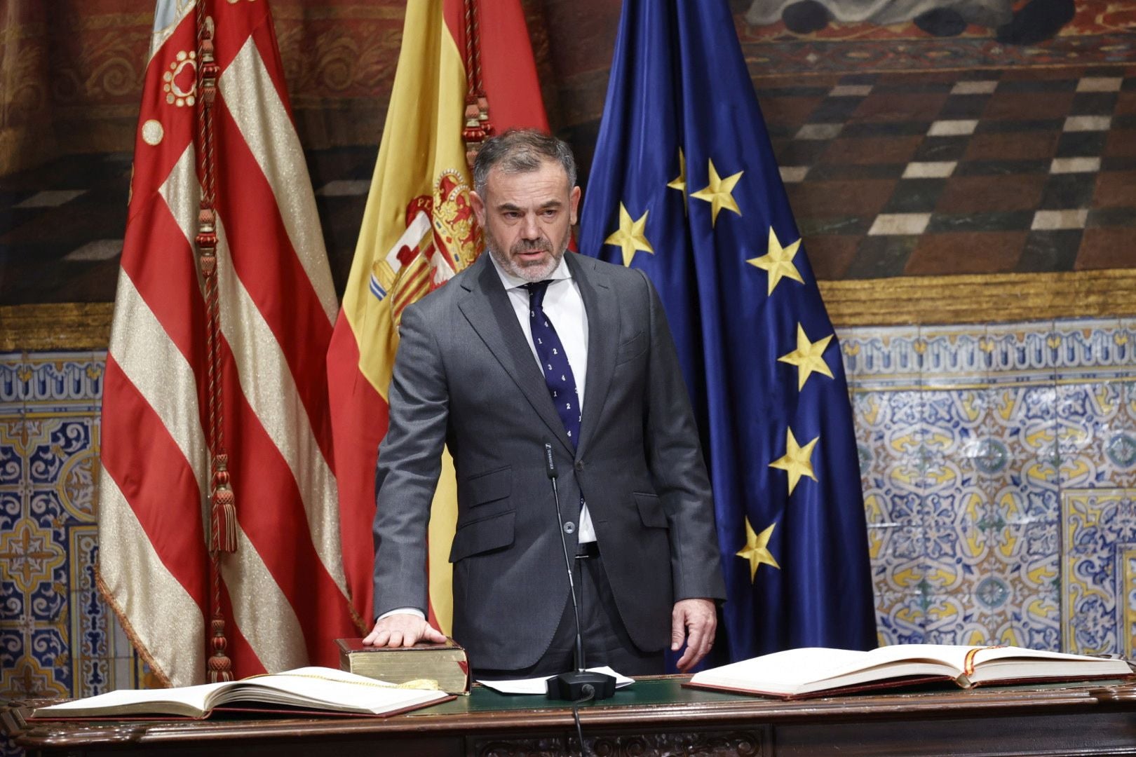 Fotos de la toma de posesión de los miembros del nuevo Consell