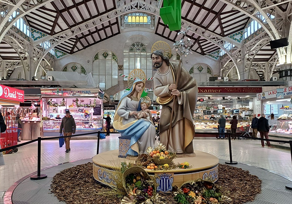 El Mercado Central estrena un Nacimiento creado por Ceballos y Sanabria.