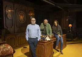 Jesús Iglesias Noriega, Mark Elder y Valentina Carrasco, en la presentación de la ópera 'Luisa Miller' en Les Arts.