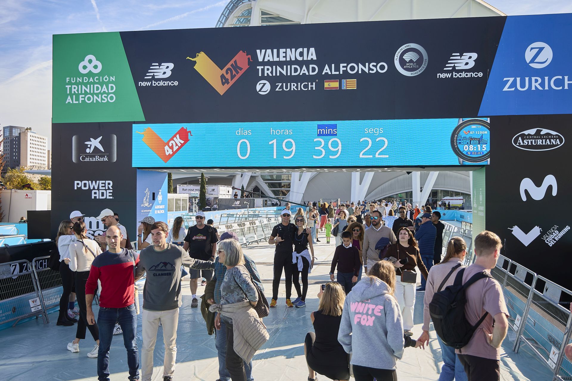 FOTOS | La Ciudad de las Artes y las Ciencias la víspera del Maratón de Valencia 2025