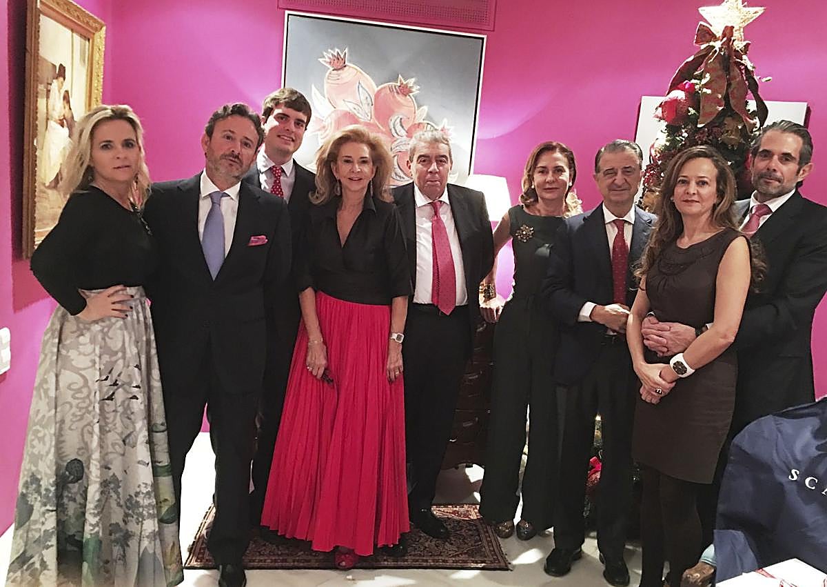 Imagen secundaria 1 - Momentos navideños en casa de Mayrén.