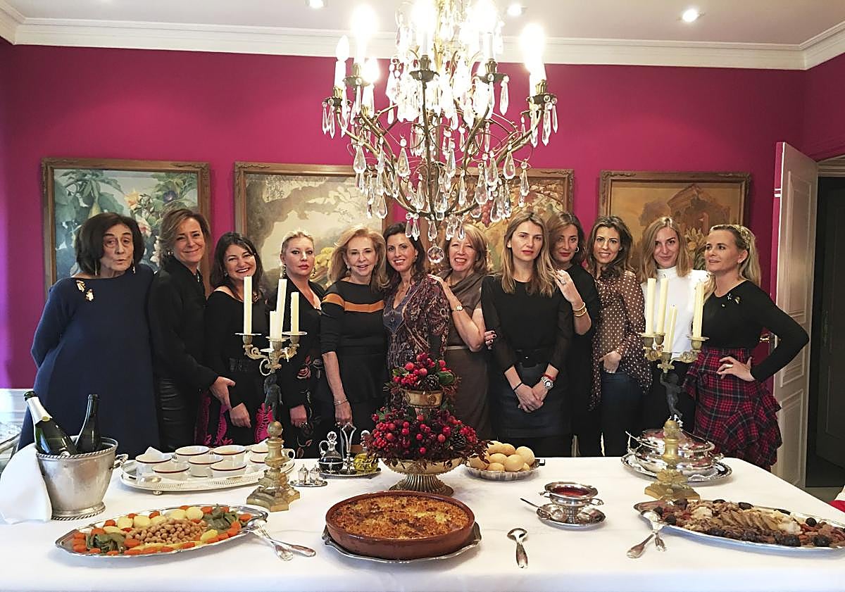 Imagen principal - Momentos navideños en casa de Mayrén.