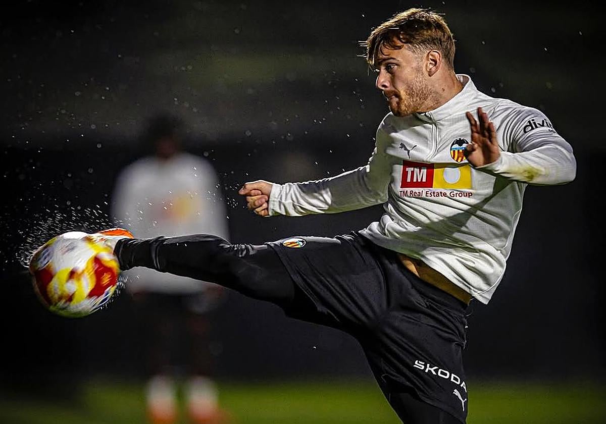 Lucas Beltrán, en un entrenamiento.