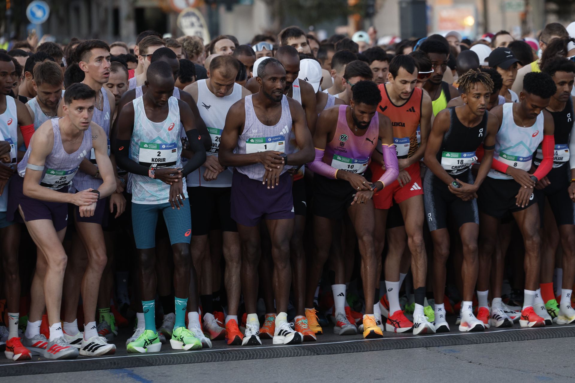 Búscate en el Maratón de Valencia 2025