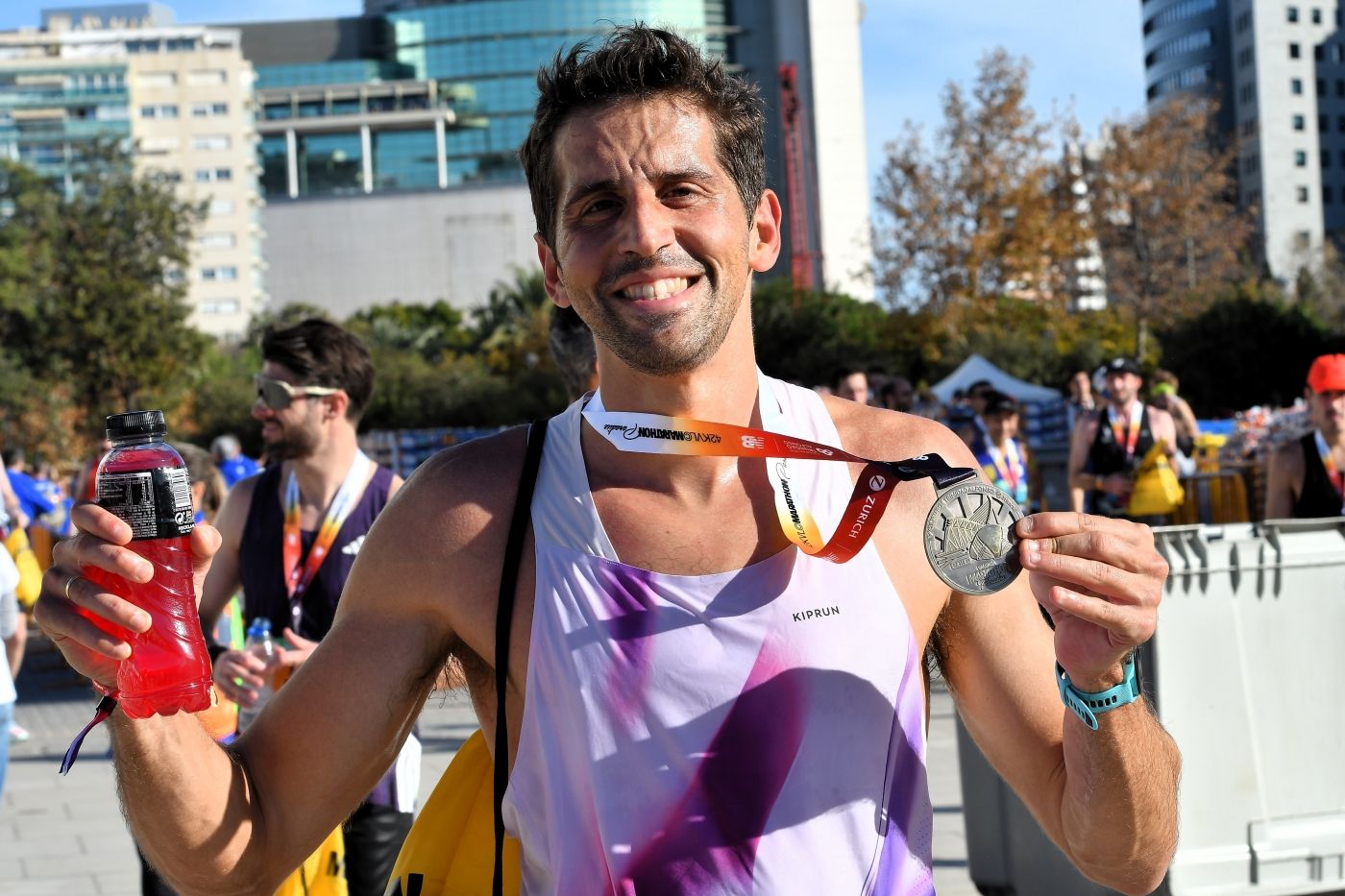 Búscate en el Maratón de Valencia 2025