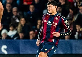 Alan Matturro, con el Levante.