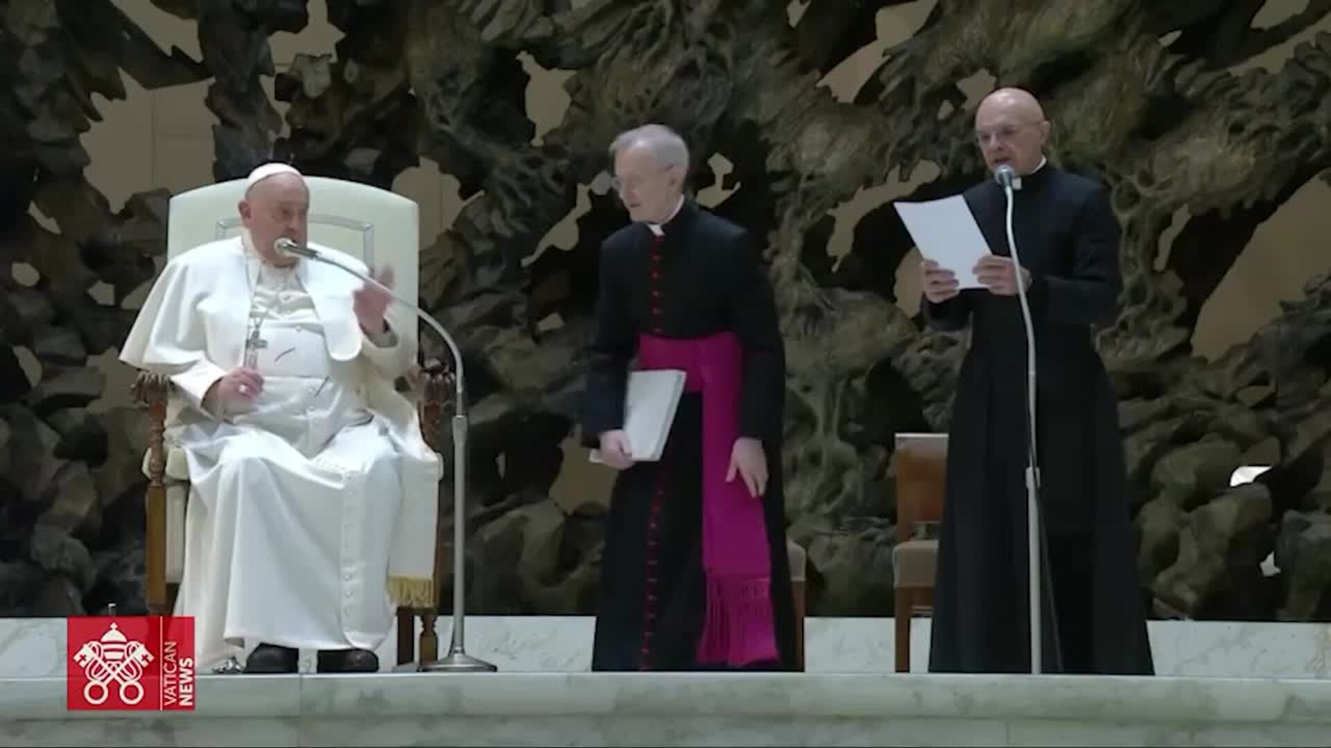 El Papa ha descansado "tranquilamente y se ha despertado alrededor de las 8 horas"