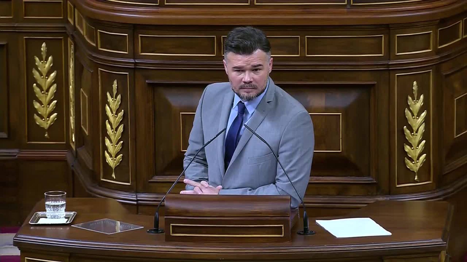 Rufián carga contra Mazón en el debate europeo: "Un tipo inútil, mentiroso y miserable"