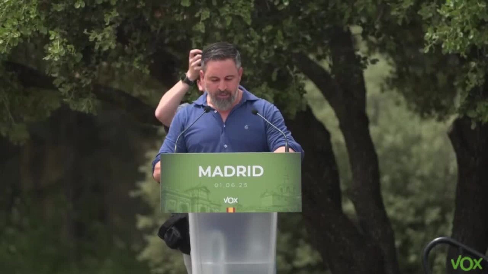 Abascal exige al PP que aisle a Sánchez en Bruselas