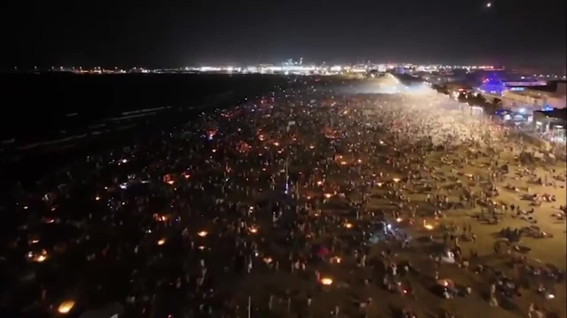 Agentes de la Policía utilizaron un dron para mantener la seguridad en la noche de San Juan