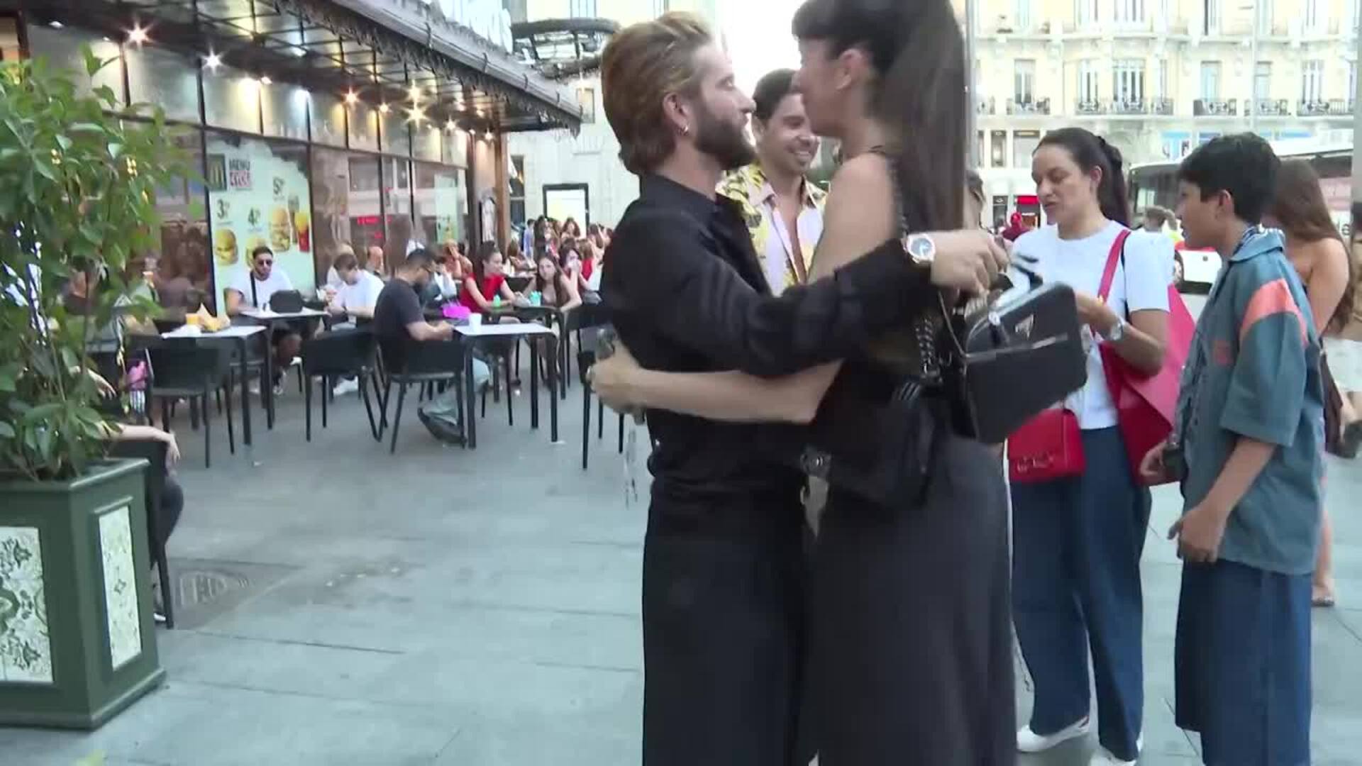 Pelayo Díaz celebra su cumpleaños con sus compañeros de 'Supervivientes'