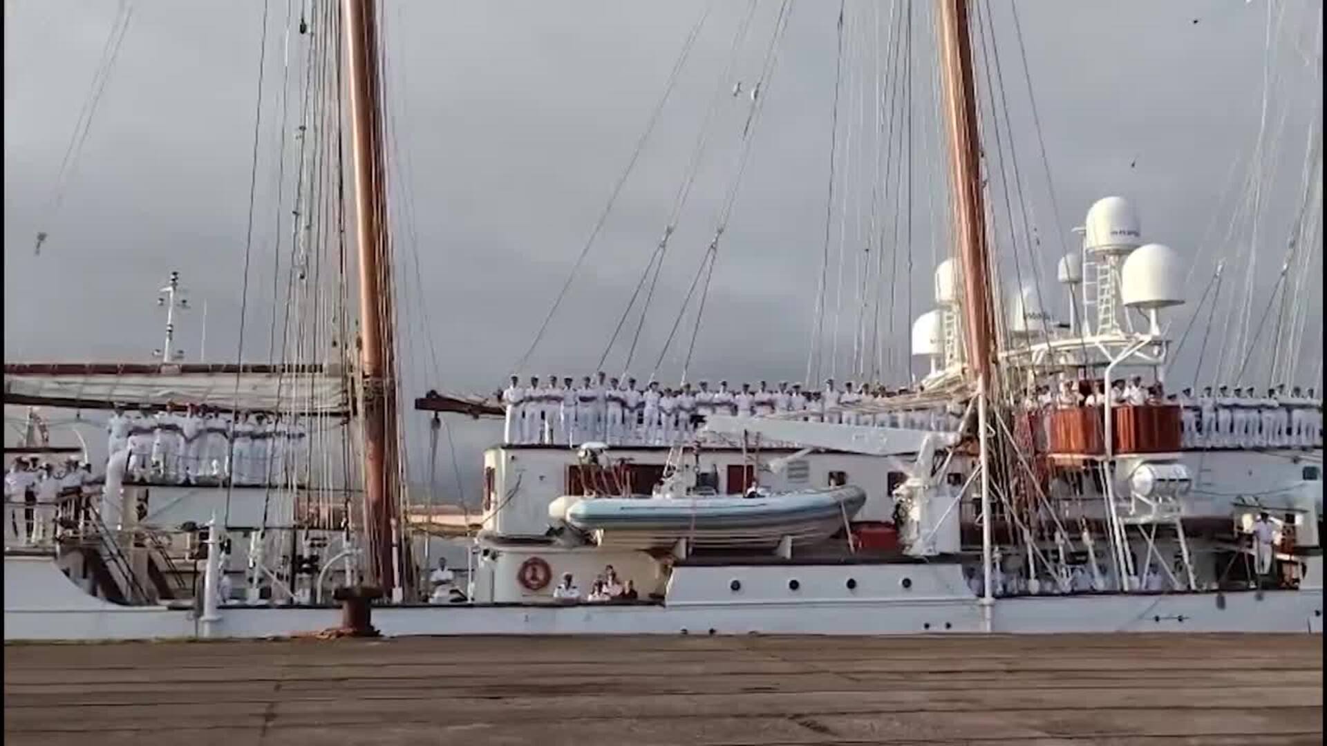 La Princesa de Asturias y el 'Juan Sebastián de Elcano' llegan a Gijón