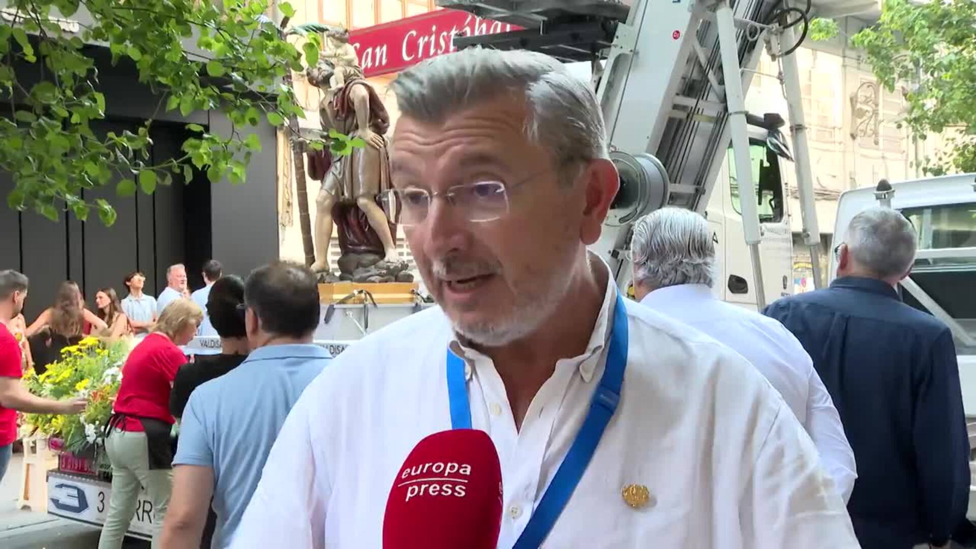 Alrededor de 300 cabezas tractoras salen en procesión por València para celebrar San Cristóbal