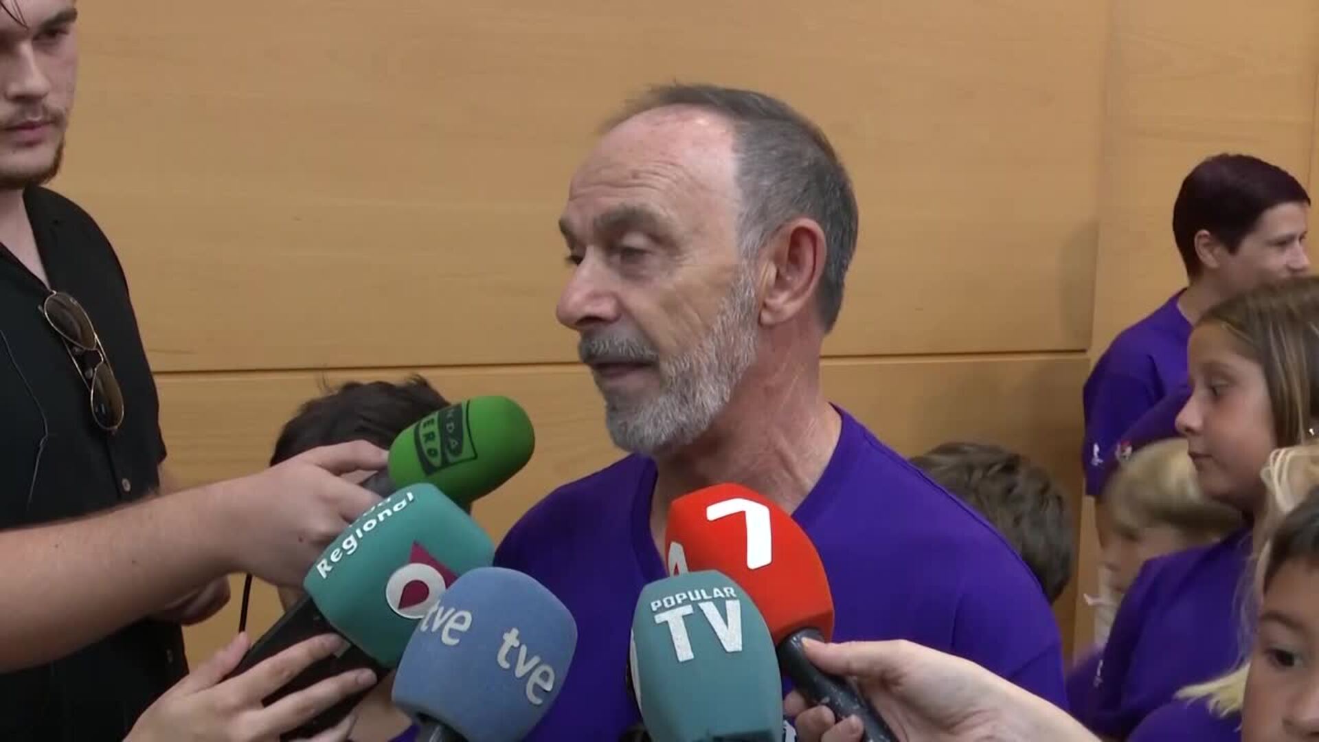 Monitores y participantes de Jornadas de Formación en Hemofilia visitan Ayuntamiento de Murcia