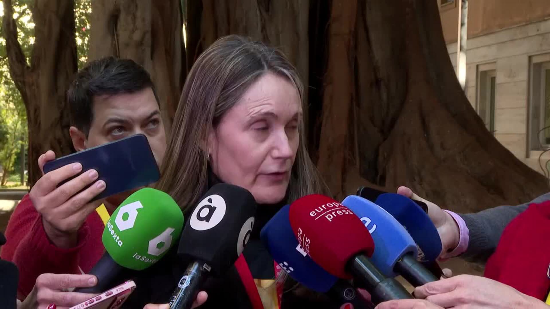 Víctimas dana ven el perdón de Llorca "papel mojado" si "sigue echando balones fuera"