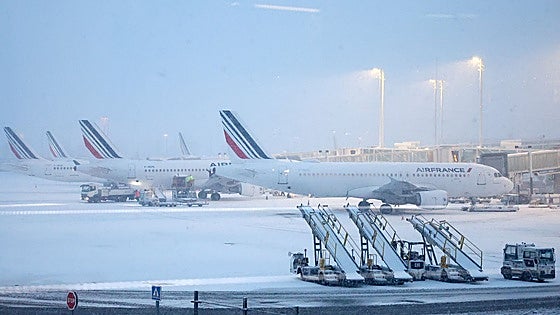 El temporal de nieve en el centro de Europa obliga a cancelar nueve conexiones con el aeropuerto de Valencia