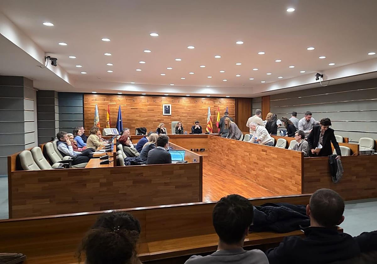 PSPV y Compromís abandonan el pleno de Torrent al no votarse la ...