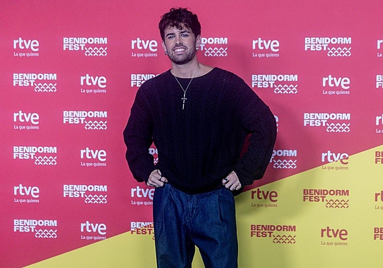 Así es Mikel Herzog Jr, el cantante del Benidorm Fest que concursó en 'La Voz' y en 'Tu cara me suena'