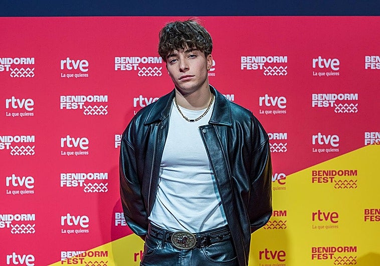 Así es Izan Llunas, el heredero del clan Dyango que dio vida a Luis Miguel y busca hacer historia en el Benidorm Fest