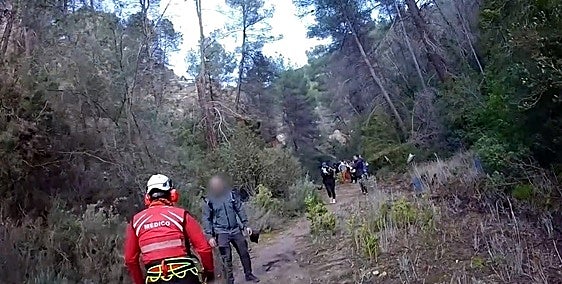 Tres rescates en montaña movilizan este domingo a bomberos de Valencia y Alicante