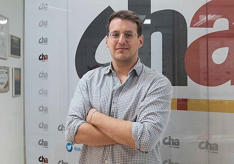 Las razones por las que Baldoví no puede compararse con el líder de la Chunta