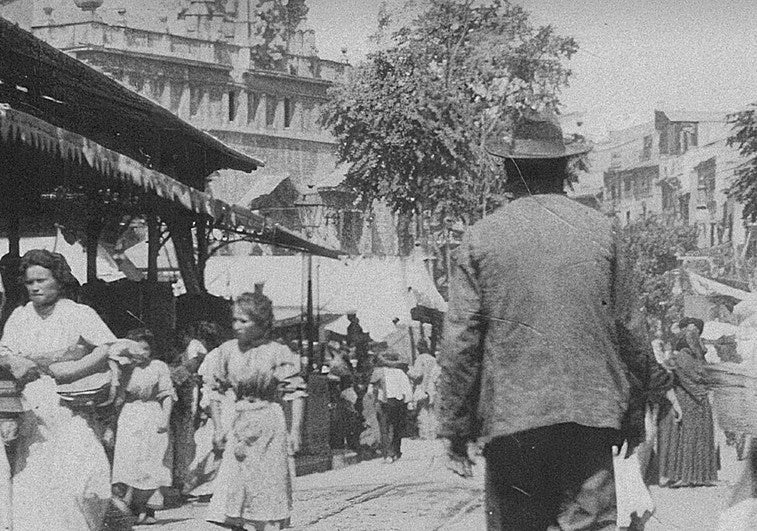 La Valencia pintoresca, de tranvías de sangre y tartanas y con viejos caserones regresa a la Malvarrosa