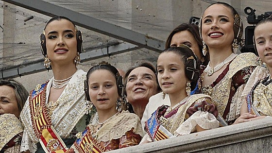 Dos conocidos influencers, invitados hoy domingo al balcón del Ayuntamiento en el Día de la Mujer