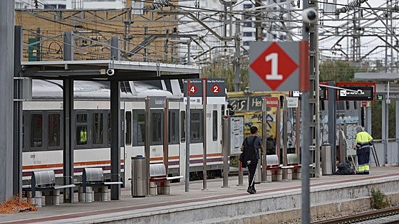 Obras a partir de mayo en la red valenciana de Cercanías: Renfe invertirá 3,2 millones en un lavado de cara para 15 estaciones