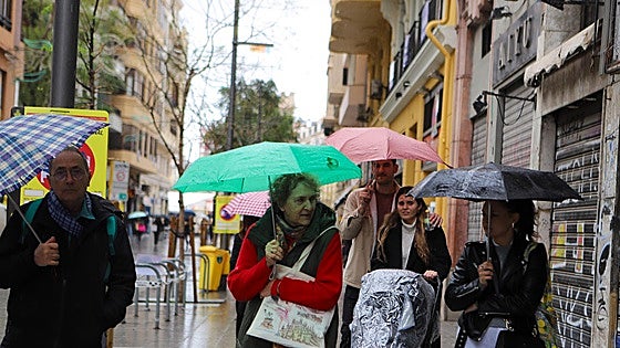 Las precipitaciones dejan carreteras cortadas en Alicante y municipios con «el día más lluvioso de los últimos años»