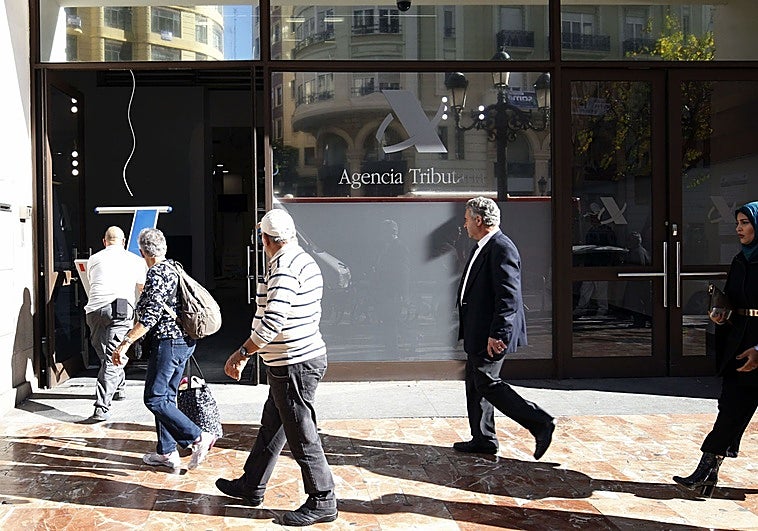 ¿Qué opinan los influencers valencianos de los impuestos?