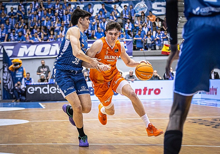 De Larrea se doctora en Burgos