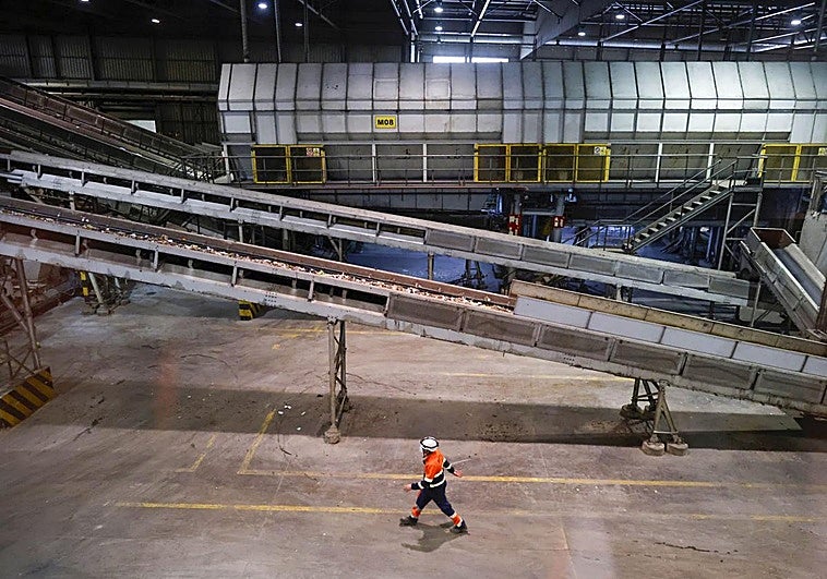 El «basurazo» crispa la gestión de los residuos en Valencia y l'Horta