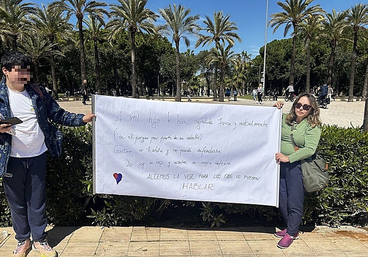 Denuncia la agresión a su hijo con autismo severo en un parque de Valencia
