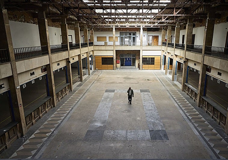 En las entrañas del antiguo edificio de Hacienda que Valencia por fin recupera