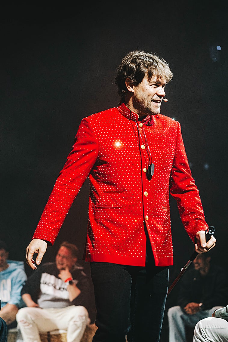 Juan Dávila: «Soy la Rosalía del humor»