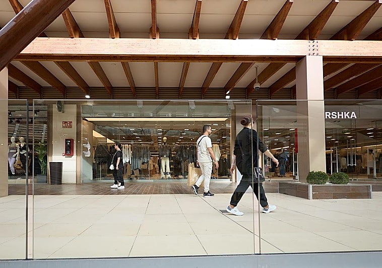 Los centros comerciales de Valencia que abren en Semana Santa y Pascua y los que cierran