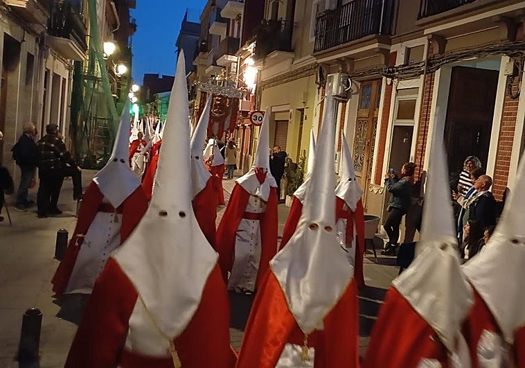 El Marítimo presume de devoción con la Nit de les Capelles