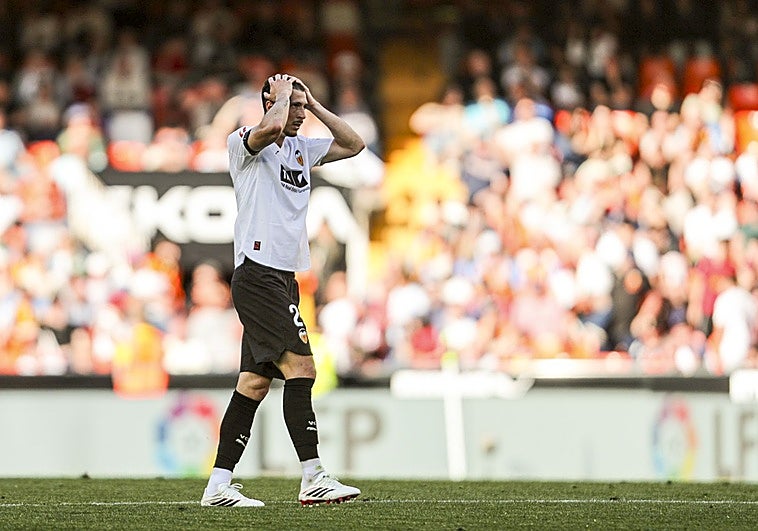 Guido Rodríguez deja al descubierto la escasa aportación de los medios del Valencia