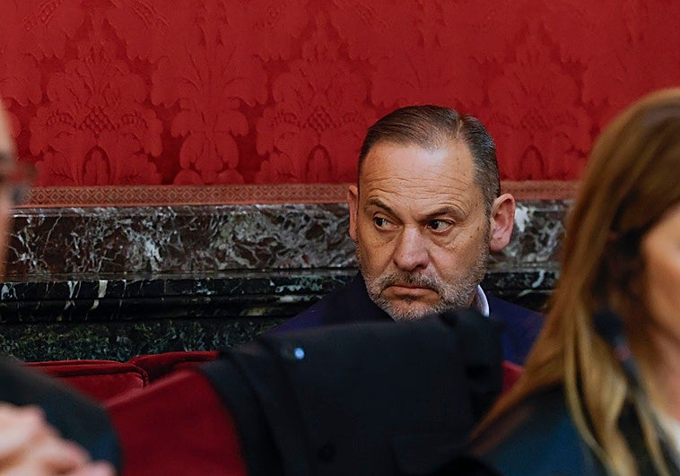 Ábalos, de cerebro del 'sanchismo' a amenaza para el PSOE