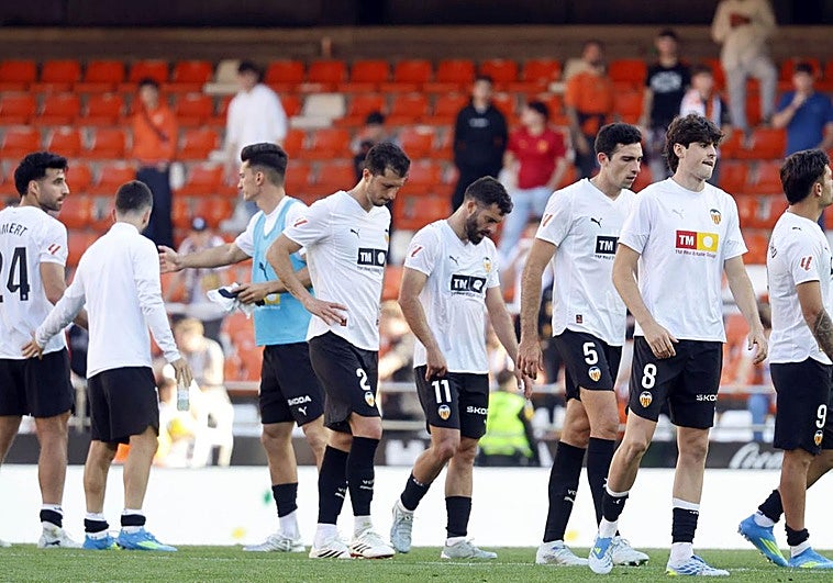 El superordenador devuelve al Valencia a su realidad tras la última derrota ante el Celta: estas son sus opciones de bajar a Segunda División