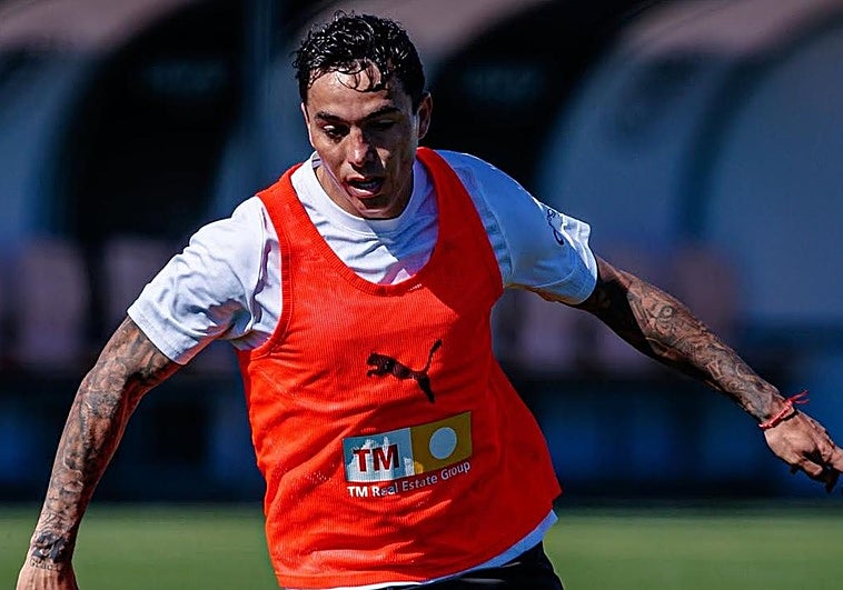 Renzo Saravia, ¿a la sexta va la vencida?