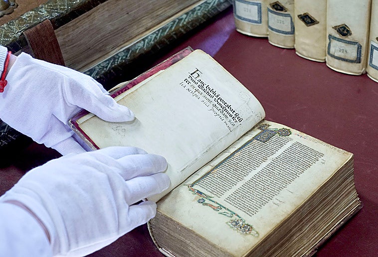 Las dos Biblias de San Vicente Ferrer: una para predicar y otra para estudiar