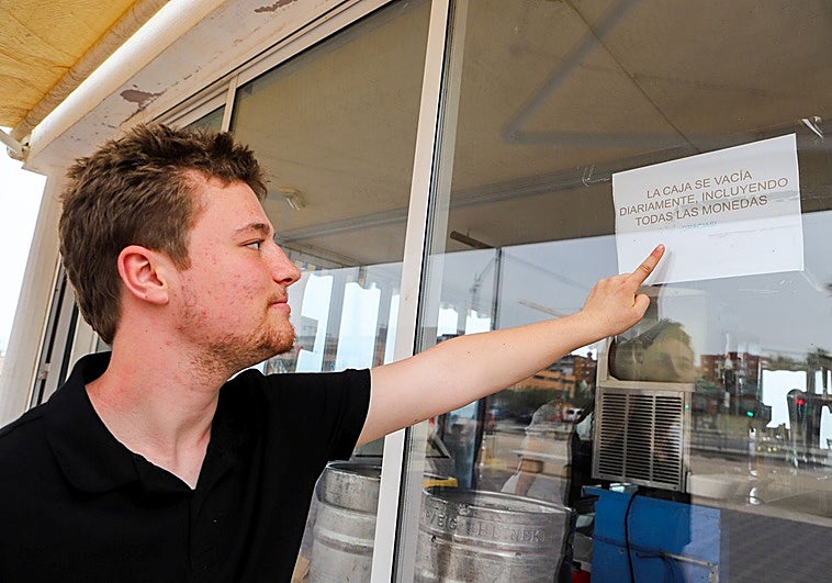 Asedio a los restaurantes de la playa de Valencia: los locales de Malvarrosa y Neptuno sufren más de un centenar de robos en poco más de un año