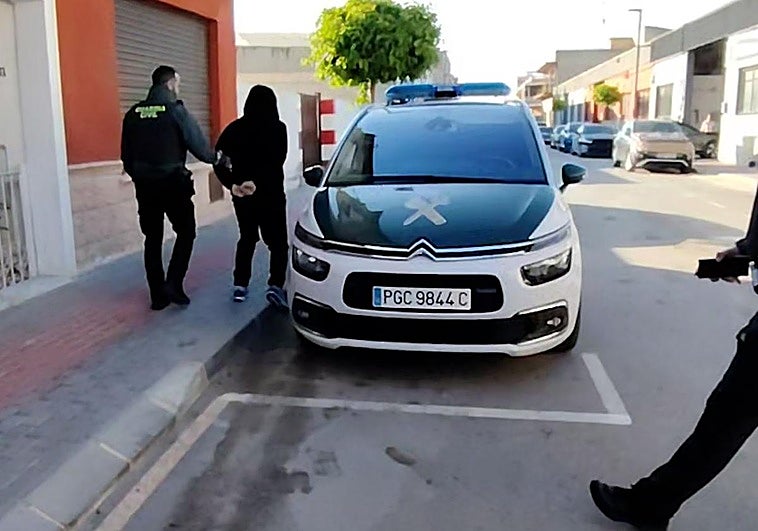 Detenido en la localidad alicantina de Dolores por estafar a víctimas con la técnica de 'smishing'